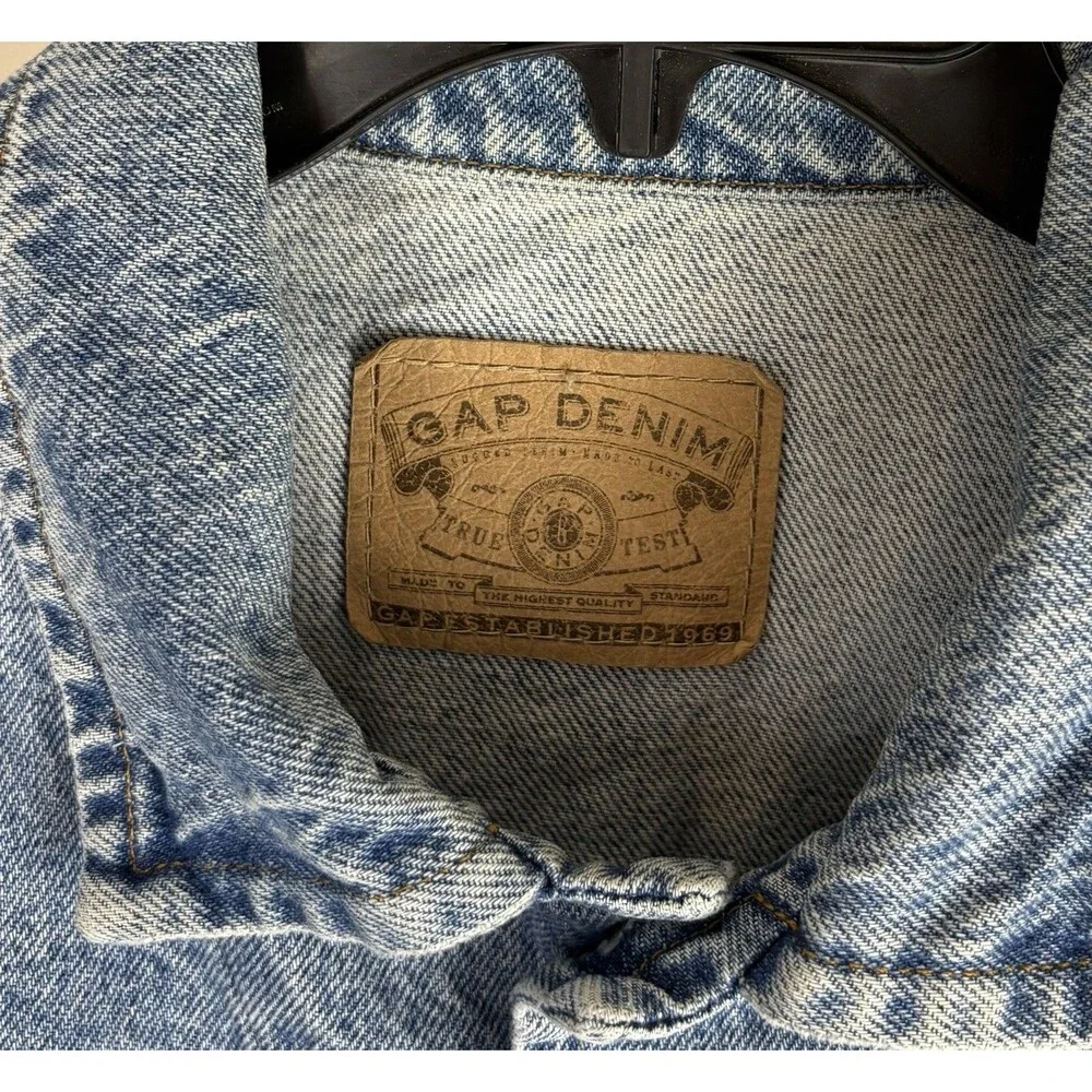 Vintage 90s Y2K Gap Denim / Jean Jacket / Size Medium / Mens / Button Up
